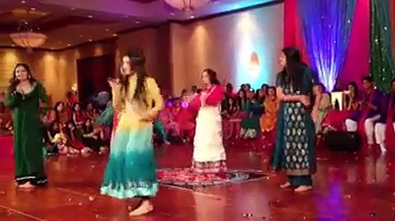 Maryam Nawaz Dance in Wedding - Video Dailymotion
