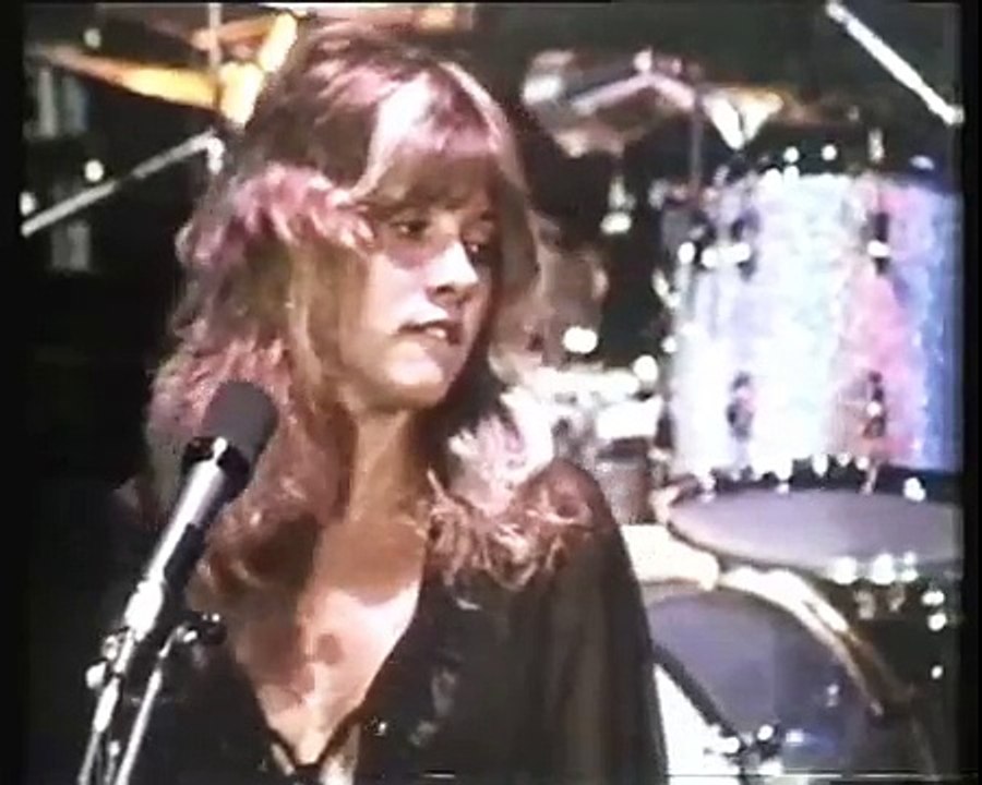 Fleetwood Mac - Rhiannon  - ( Awesome performance ) 1976