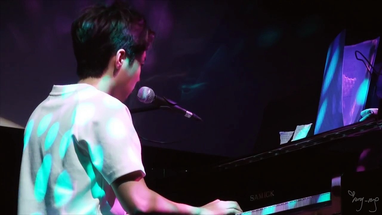 Roy Kim / 140719 로이킴 롯데백화점 중동점 공연 - Falling slowly