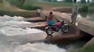 very funny Pakistani bike clip