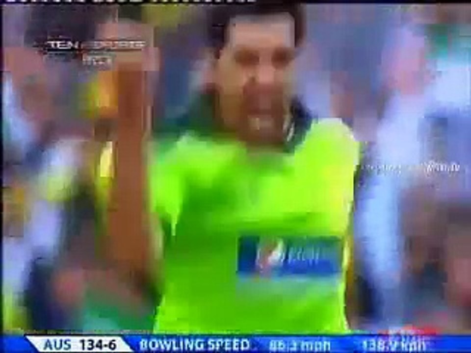 Umar Gul Vs Australia = Amazing Bowling