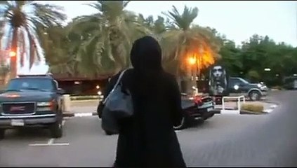 ▶ Dubai Girls Driving Ferrari - U.A.E (Women in Black)