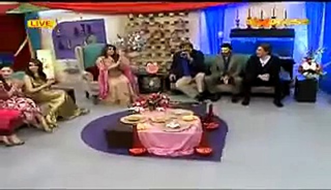 Actor Shabbir Jan Making The Fun Of Javeria Laughter