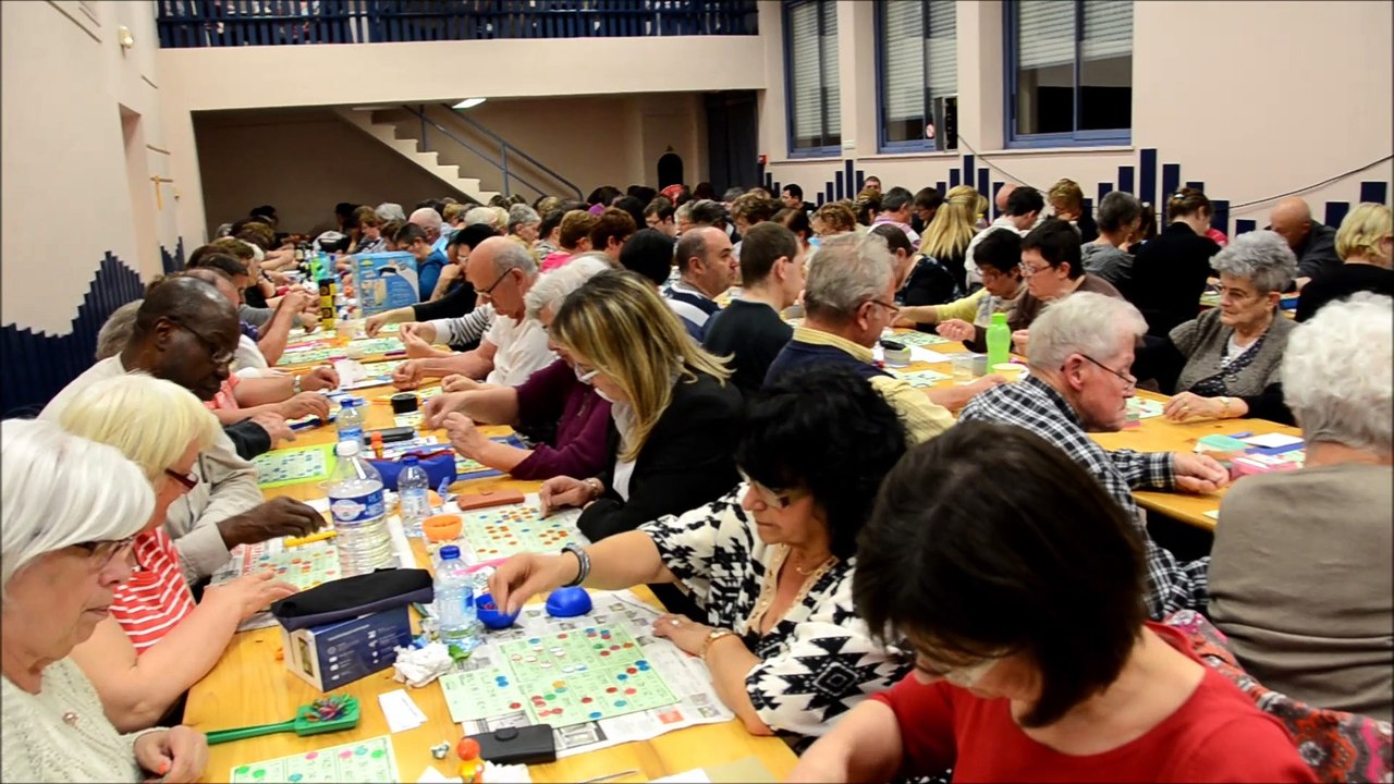 Ozan. 18 avril 2015. Loto du comité de fleurissement