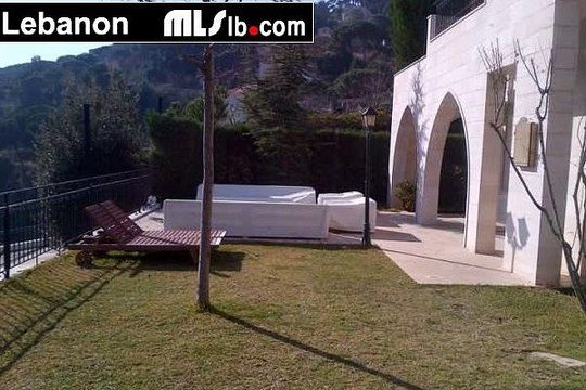 super deluxe villa for sale in Beit Mery with a Panoramic view mountains and 400 m2 garden