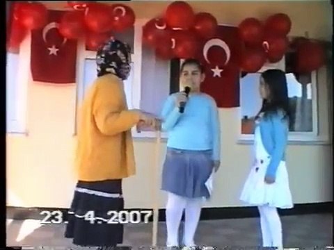 23 Nisan Gösterisi - Köylü Şehirli skeci