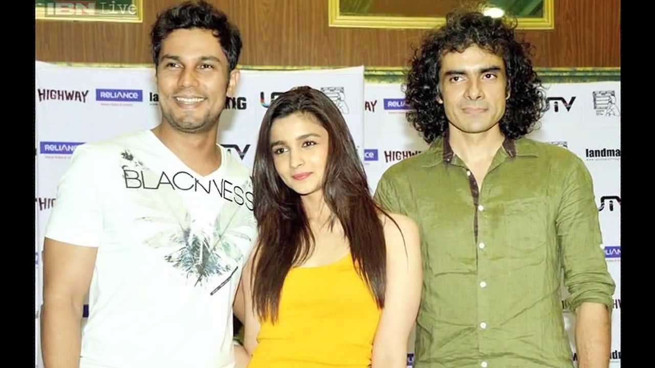 Alia Bhatt Top Slips During Promotions