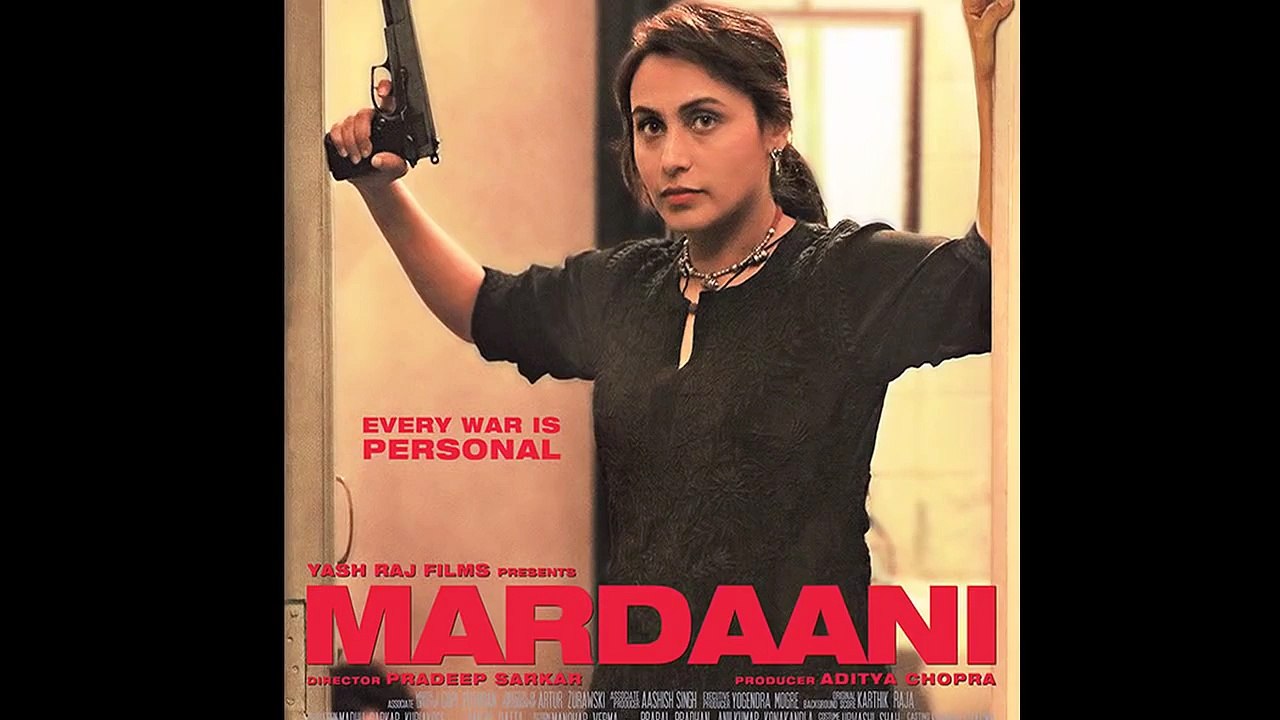 Mardaani - Rani Mukherjee Cleavage Show