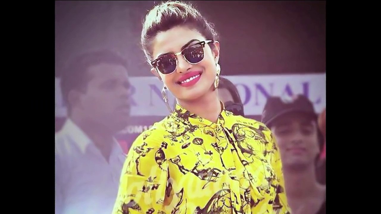Priyanka Chopra BIG Cleavage In See Through Saree!
