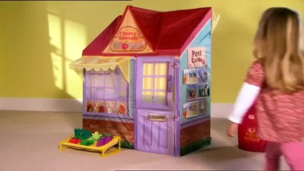 Dream Town Cherry Blossom Stores