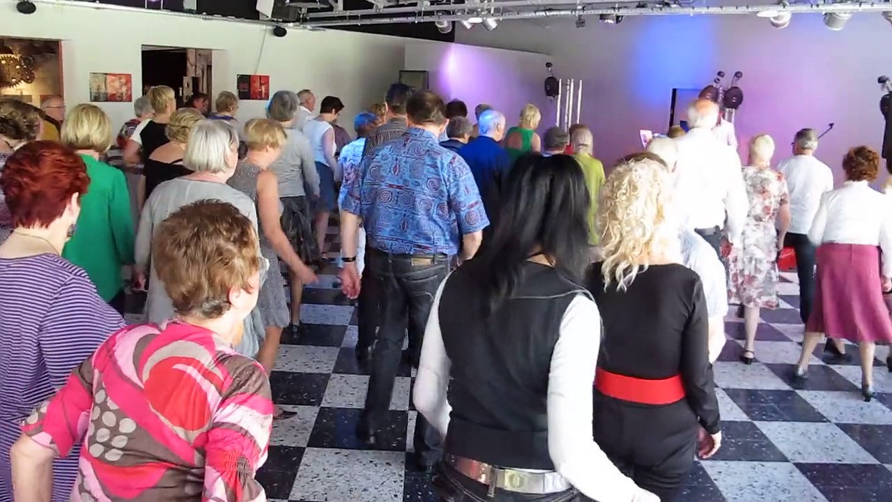 Fampoux : on danse le madison à la guinguette