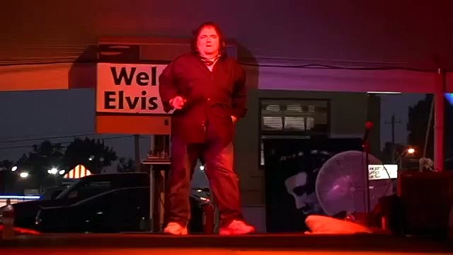 Bryan Clark sings 'JUST PRETEND' at Elvis Week 2007 (video)