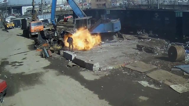 Тот самый сварщик который чинил атомную подлодку Орел !