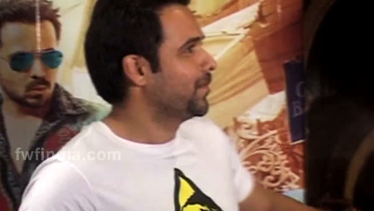 Emraan Hashmi on a Kissing Spree with Amyra Dastur-FWF