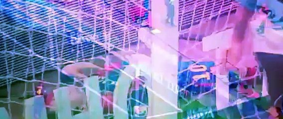 Lionel Messi se ramasse la tête la première en voulant fêter son 400ème but