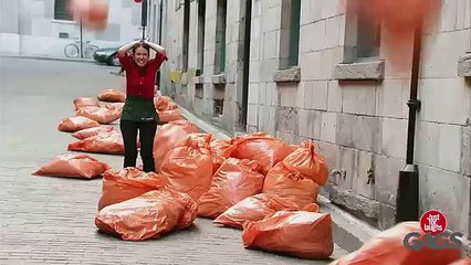 It's Raining Garbage! -
