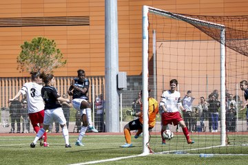 D2 féminine - OM 1-1 Nîmes : le but d'Anaïs M'Bassidjé (17e)
