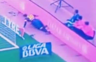 Messi se casse la figure en voulant fêter son 400ème but