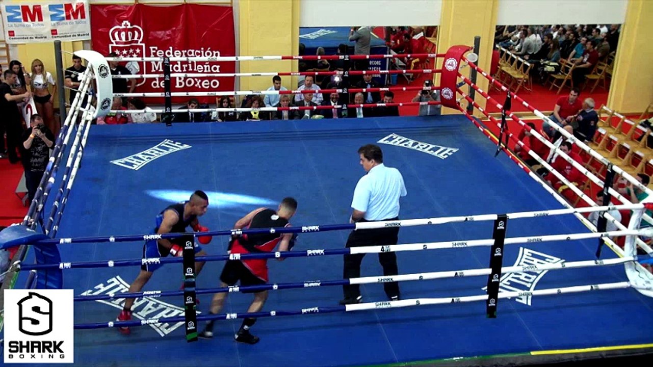 20150418 BOXEO C01 Abdeslad El Haoufi vs Alex Rat