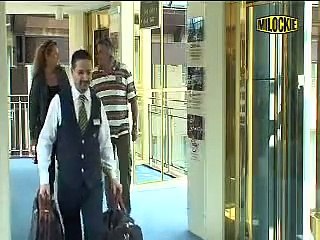 Milockie gives you a warning about hotel room safes on holiday