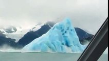 Captan cómo un iceberg emerge del fondo del mar