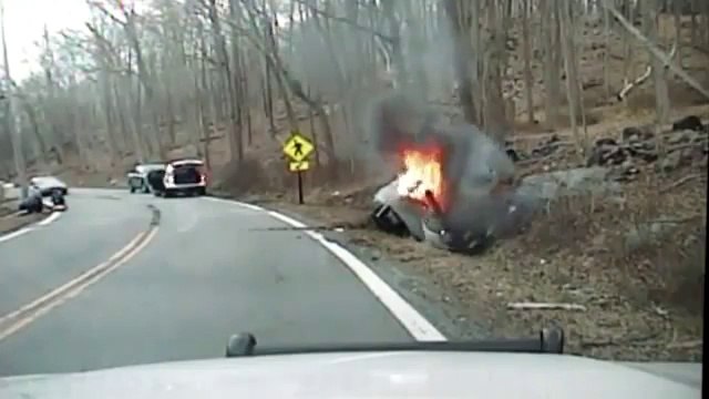 Kinnelon police rescue unconscious woman from overturned vehicle