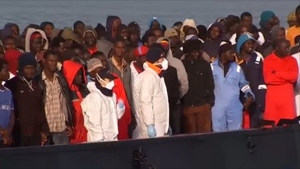 مناشدات على مستوى عالمي لحل أزمة المهاجرين السريين