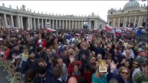 Sus Majestades los Reyes saludan al Papa Francisco