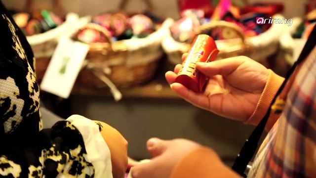 Propaganda Leaflets 'Truth-telling' or 'Dangerous Provocation' 대북전단 살포 : '진실 알리기' VS.'위험한 도발'