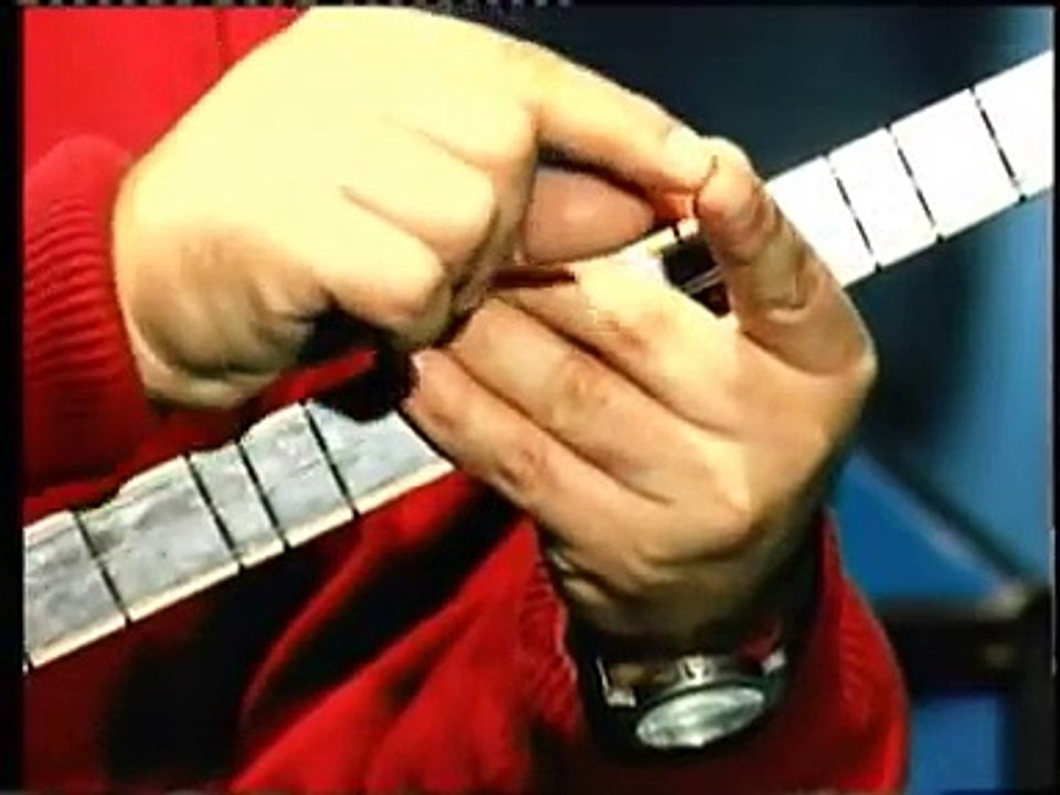 How to Play the Baglama