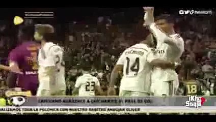 Cristiano Ronaldo pide aplausos para Chicharito luego de darle una gran asistencia de gol 2015