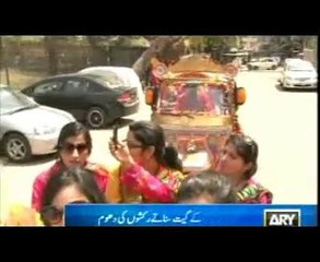 Lahori Girls like to ride on Rangeele Rakshey 20 April 2015