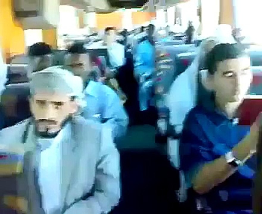 HafizzOn ki Mehfil in bus