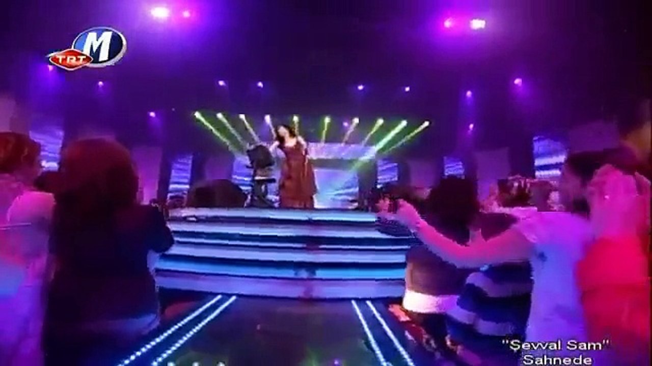 şevval sam bahça duvarından aştım - nar danesi