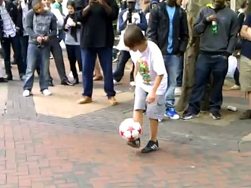 FREESTYLE SOCCER CHILD