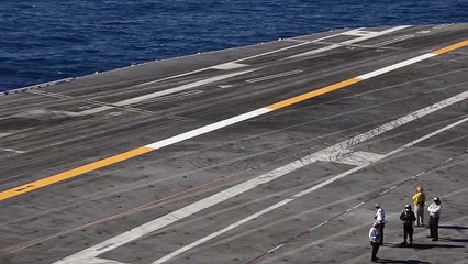 [軍事紀錄-JSF聯合攻擊戰鬥機系列]F-35C VC 艦載型戰機...首次以雙機編隊飛行起降於飛行甲板 IN 尼米茲號航母（CVN-68）