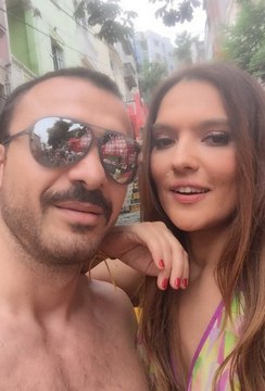 Demet Akalın, Eşinin Doğum Gününü Kutladı