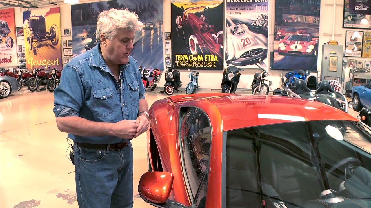 JAY LENO TESTS HIS NEW MCLAREN MP4-12C AND MCLAREN F1