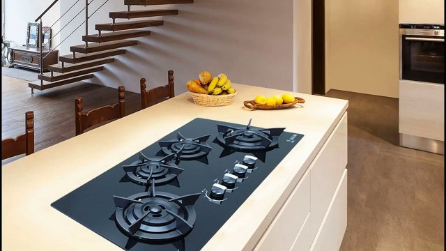 Goldline Cooktops with a powerful wok burner