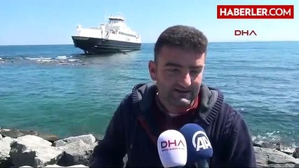 Çanakkale Gökçeada' da Karaya Oturan Feribottaki 188 Yolcu Kurtarıldı