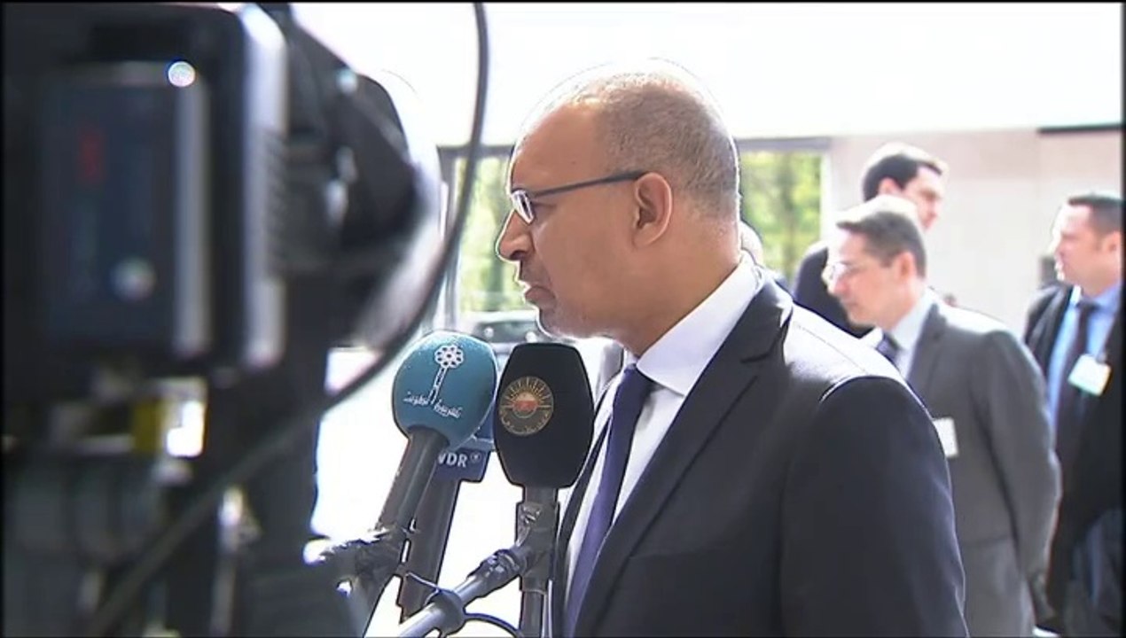 Arrivée et déclaration au Conseil des Affaires étrangères de l'UE à Luxembourg