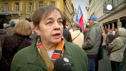 Download Video: Manifestaciones anticorrupción en Hungría tras la suspensión de ayudas de la UE