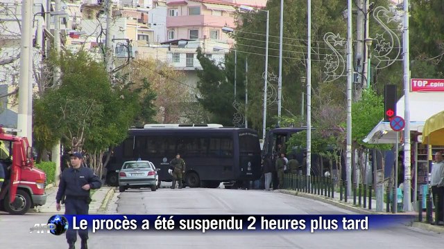 Grèce: le procès d'Aube dorée suspendu, reprise début mai