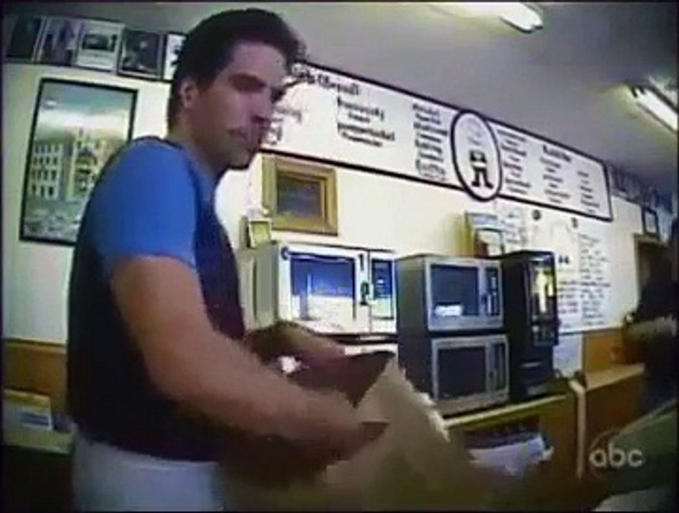 Muslim woman called a Terrorist in a Grocery Shop. See What Happens Next