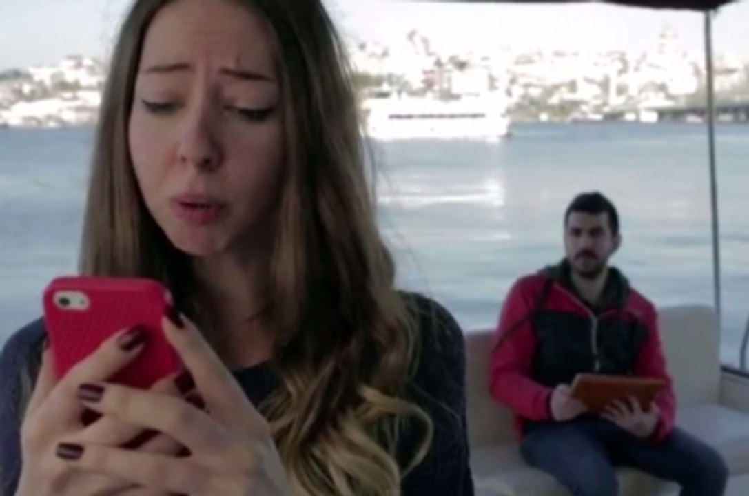 Ankaralı Genç, Hülya Avşar'ın Reklam Filmiyle Dalga Geçti