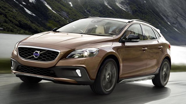 Volvo V40 Cross Country Petrol Launched In India