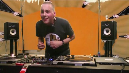 (Steeplejack) Ricci x Harold [DJ Set] / Hugo McPhee x Barnaby R.W [Visuals] - Wonder Live x TRNSMT