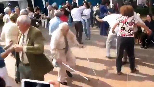 Танец деда - который ВЗОРВАЛ ИНТЕРНЕТ!!!