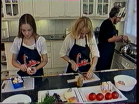 staroetv.su / Смак (ОРТ, 1996) Марина Левтова и Дарья Мороз