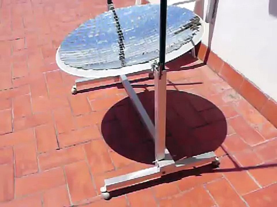 cocina solar casera,concentrador solar con espejos, solar cooking.